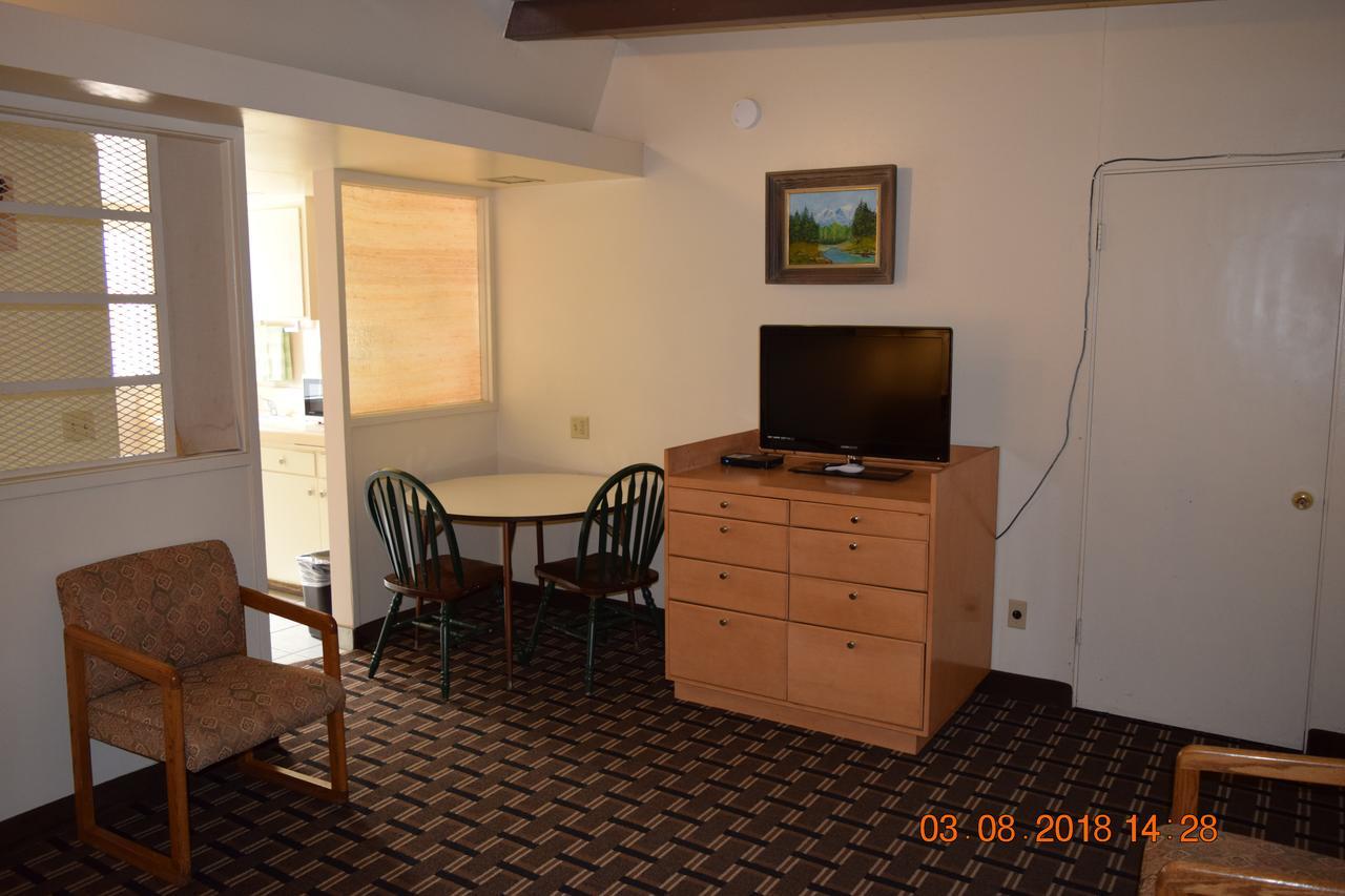 Stanlunds Inn And Suites Borrego Springs Ngoại thất bức ảnh