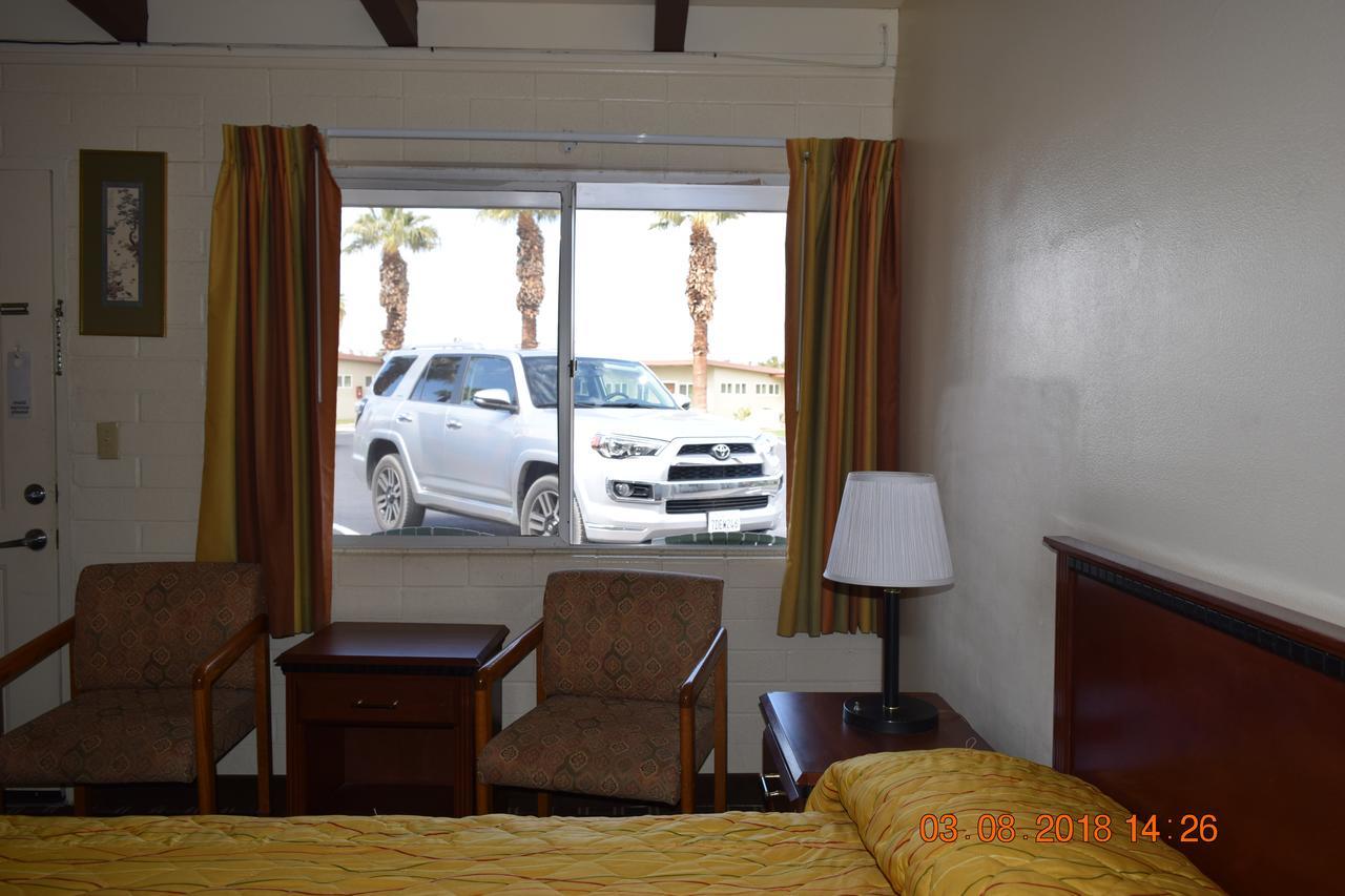 Stanlunds Inn And Suites Borrego Springs Ngoại thất bức ảnh